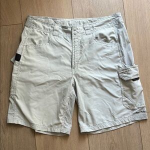 Columbia Cream Cargo Shorts with Classic Style